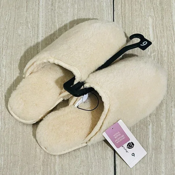 Secret Treasures Shoes Secret Treasures Womens Beige Fluffy